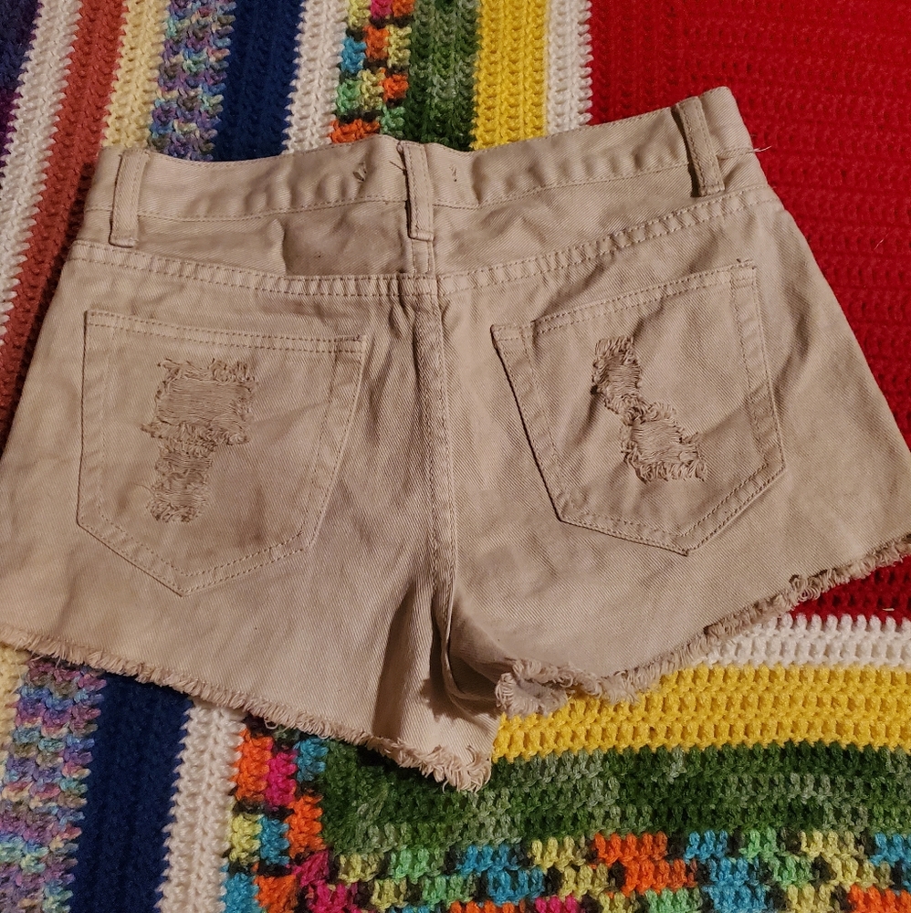 High waisted shorts - Picture 2 of 3